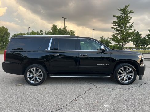 Used 2015 Chevrolet Suburban LTZ AWD/4WD image 6