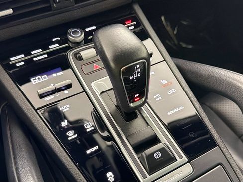 Used 2019 Porsche Cayenne AWD/4WD image 17