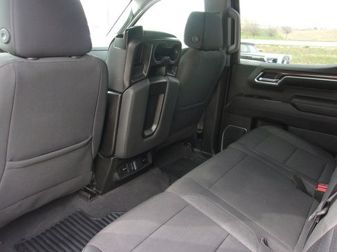 Used 2022 Chevrolet Silverado 1500 LT image 17