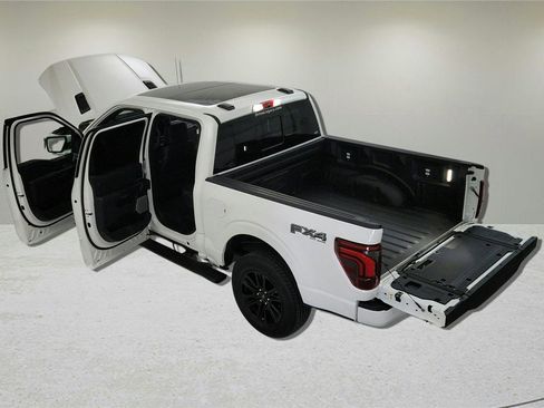 New 2025 Ford F150 Platinum w/ Equipment Group 702A High image 16