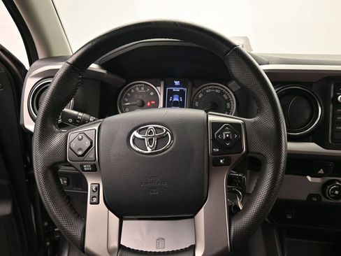 Used 2016 Toyota Tacoma SR5 w/ Towing Package RWD image 20