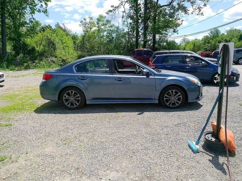 Used 2014 Subaru Legacy 2.5i Premium AWD/4WD image 3