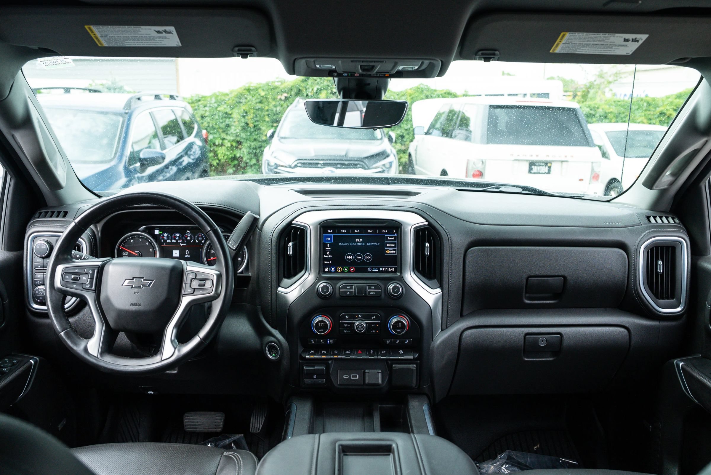 Used 2020 Chevrolet Silverado 1500 LTZ AWD/4WD image 16