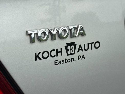 Used 2006 Toyota Camry LE FWD image 17