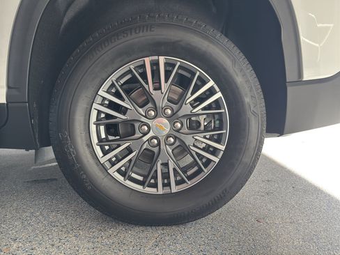 New 2026 Chevrolet Traverse LT image 30