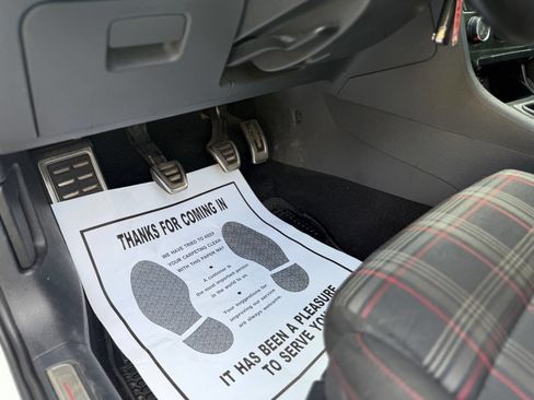 Used 2017 Volkswagen GTI S image 38