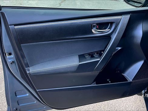 Used 2017 Toyota Corolla LE w/ Carpet Mat Package (TMS) image 19