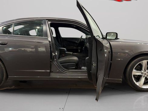 Used 2018 Dodge Charger R/T image 16