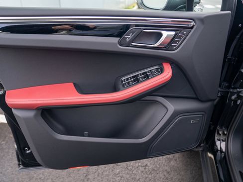 New 2026 Porsche Macan Turbo image 10