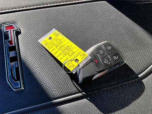 Used 2024 GMC Sierra 2500 AT4 w/ AT4 Premium Plus Package image 36