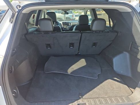 Used 2023 Chevrolet Equinox Premier AWD/4WD image 9