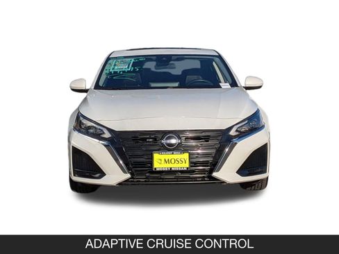 Used 2023 Nissan Altima 2.5 SV w/ SV Premium Package image 5