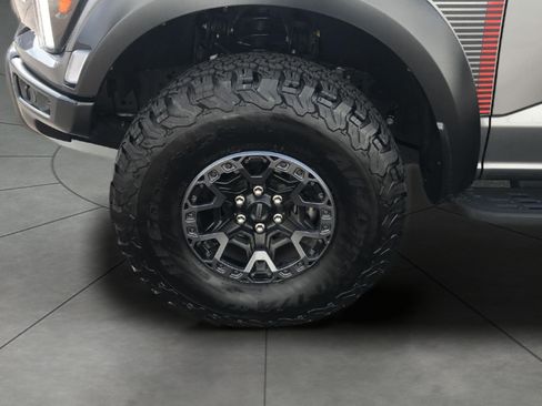Used 2025 Ford F150 Raptor w/ Equipment Group 803A Raptor R AWD/4WD image 3