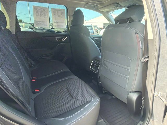 Used 2020 Subaru Forester Premium AWD/4WD image 12