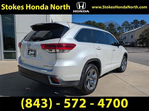 Used 2019 Toyota Highlander Limited Platinum image 4
