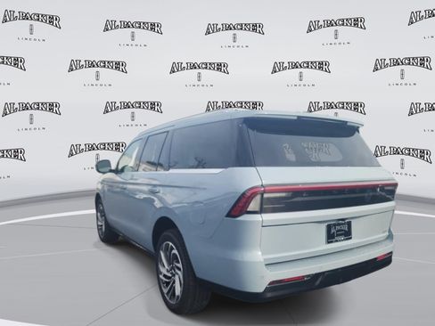 New 2026 Lincoln Navigator Reserve AWD/4WD image 3