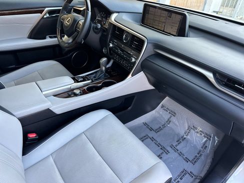 Used 2017 Lexus RX 350 FWD w/ Premium Package image 18