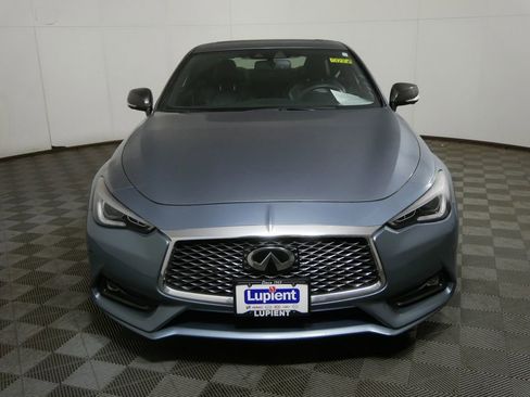 Used 2017 INFINITI Q60 Red Sport 400 image 9