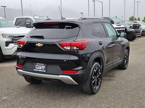 Used 2023 Chevrolet TrailBlazer LT AWD/4WD image 3