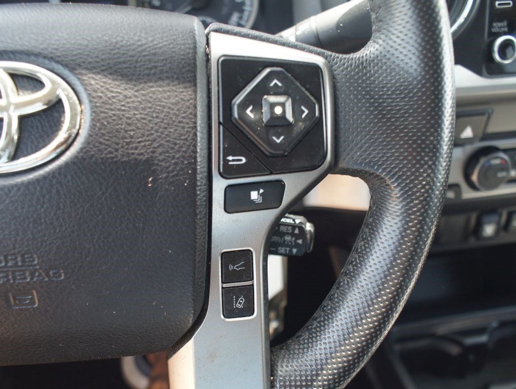 Used 2021 Toyota Tacoma SR5 RWD image 8