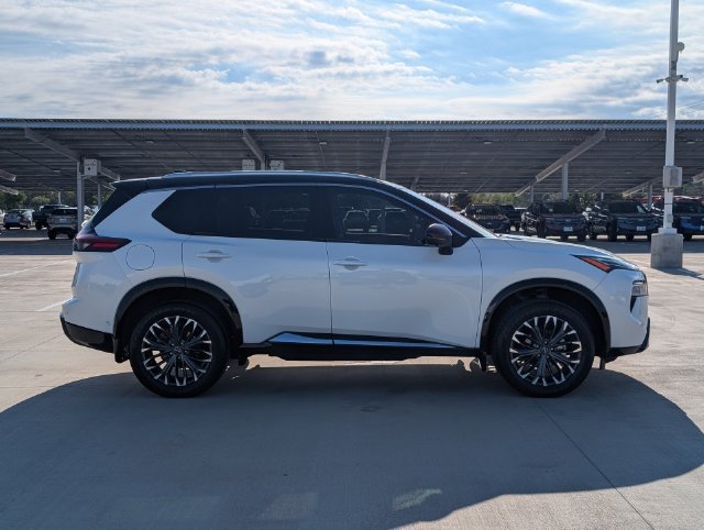 Used 2024 Nissan Rogue Platinum FWD image 6