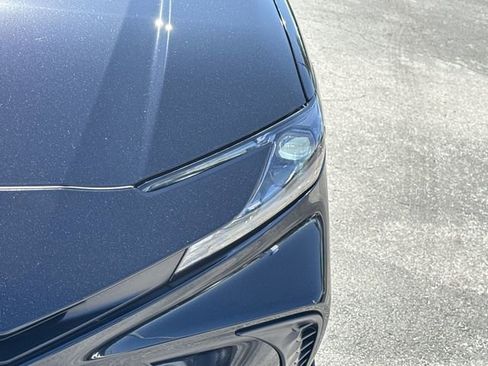 Used 2025 Toyota Camry SE w/ Convenience Package image 14