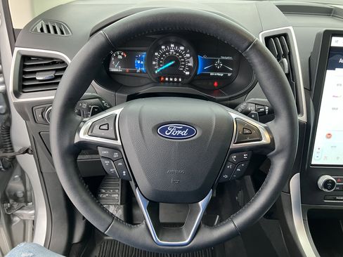 Used 2024 Ford Edge SEL w/ Convenience Package image 10