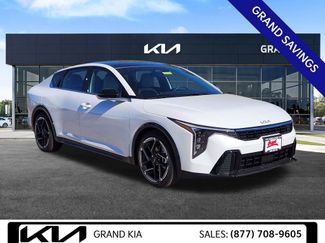 New 2025 Kia K4 GT-Line w/ GT-Line Premium Package video 2