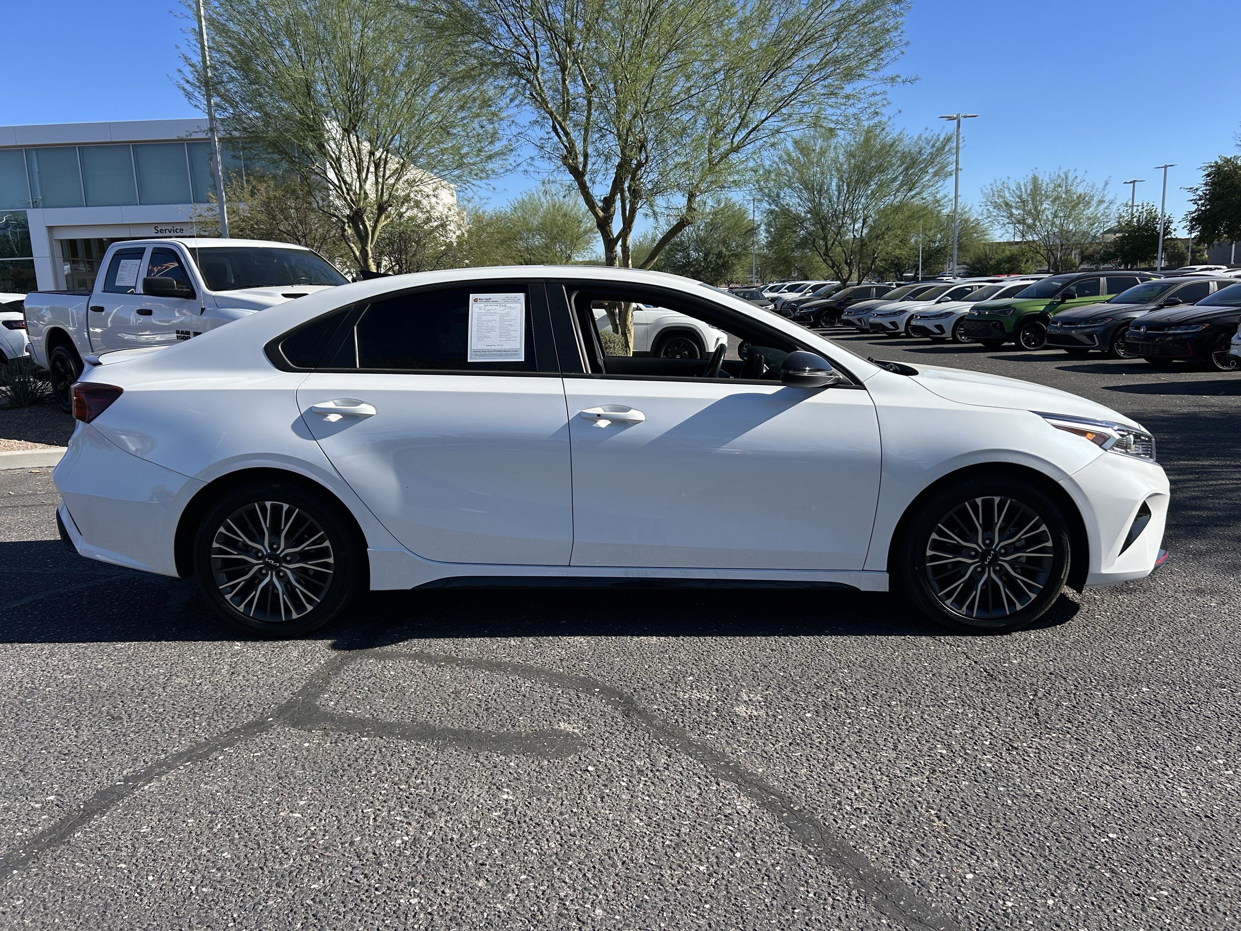 Used 2023 Kia Forte GT-Line w/ GT-Line Premium Package FWD image 5
