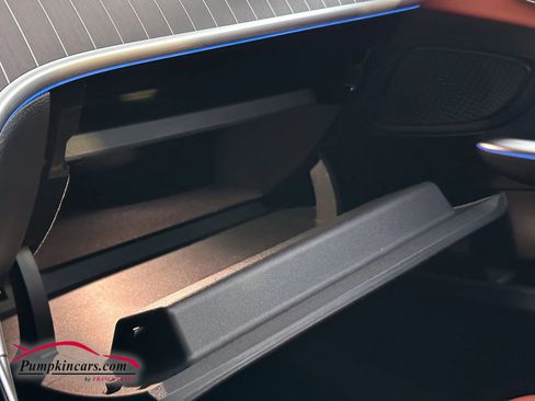 Used 2022 Mercedes-Benz C 300 C 300 4MATIC Sedan 4D w/ Exclusive Trim Package image 38