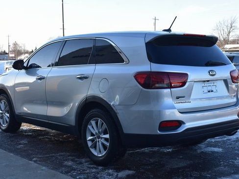 Used 2019 Kia Sorento LX image 10