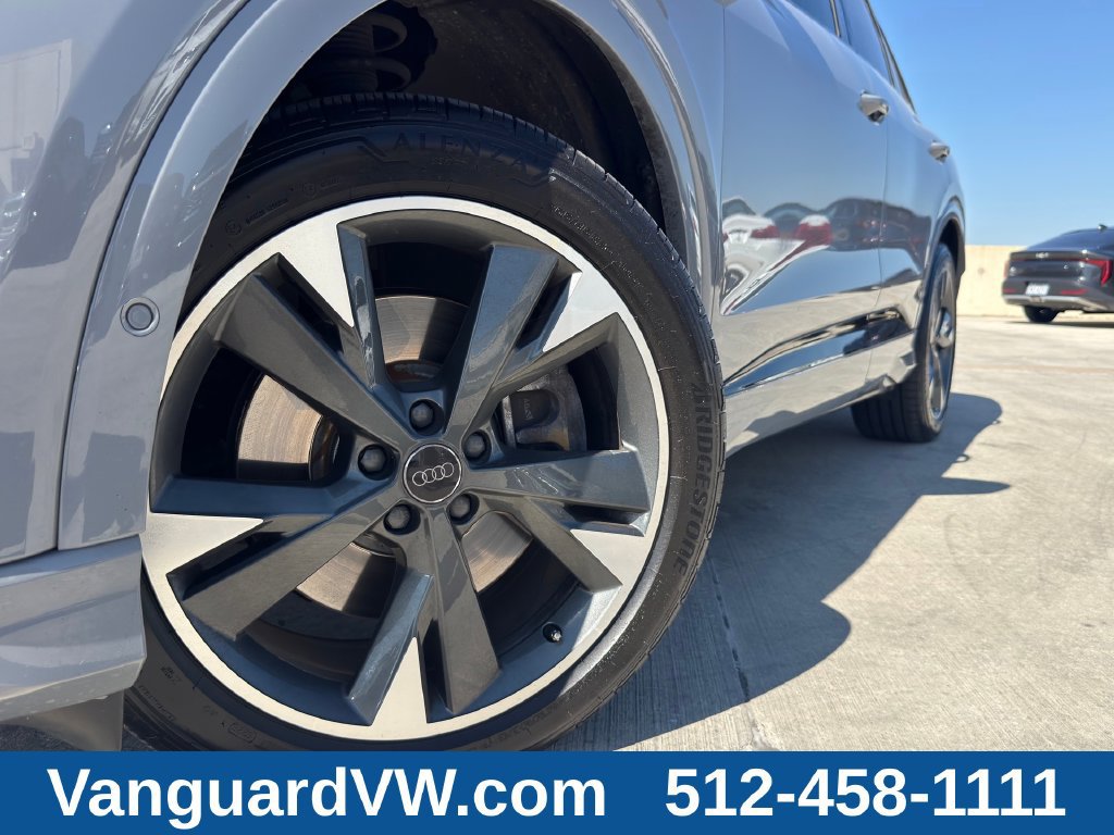 Used 2024 Audi Q4 e-tron Premium Plus w/ Premium Plus AWD/4WD image 4