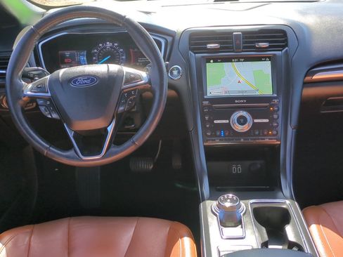 Used 2019 Ford Fusion Titanium FWD image 28