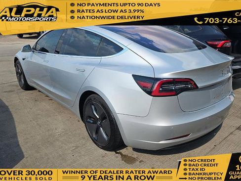 Used 2018 Tesla Model 3 Mid Range image 1