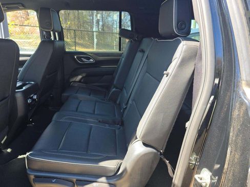 Used 2023 GMC Yukon XL SLT image 29