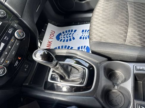 Used 2019 Nissan Rogue SV FWD image 31