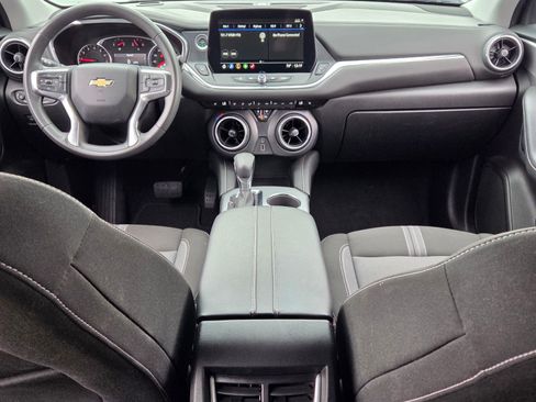 Used 2025 Chevrolet Blazer LT FWD image 8