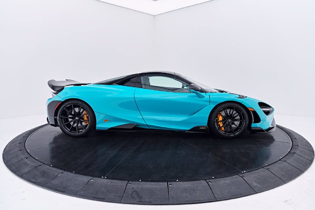 Used 2022 McLaren 765LT RWD image 23