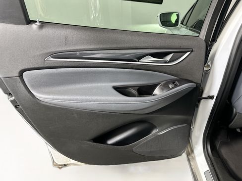 Used 2020 Buick Enclave Essence FWD image 25