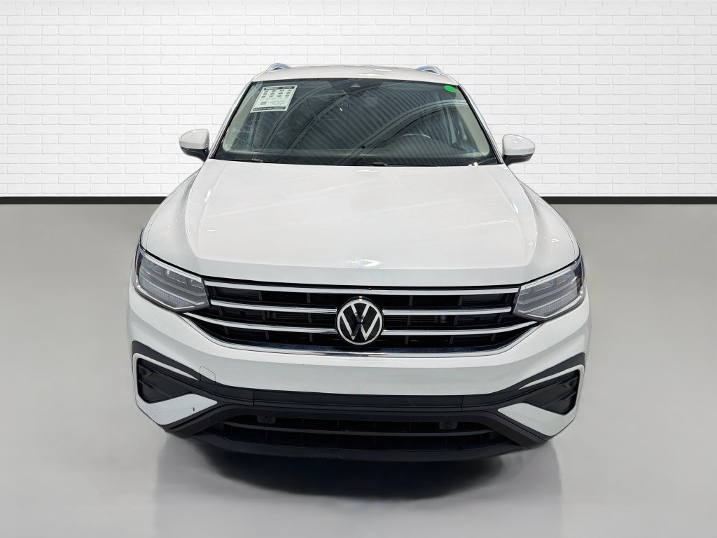Used 2022 Volkswagen Tiguan SE AWD/4WD image 2