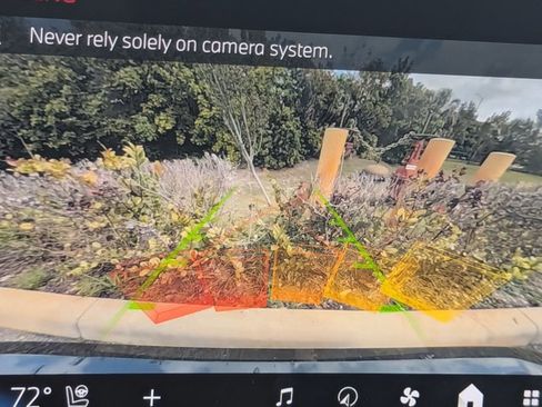 Certified 2023 BMW 740i w/ Parking Assistance Package image 6