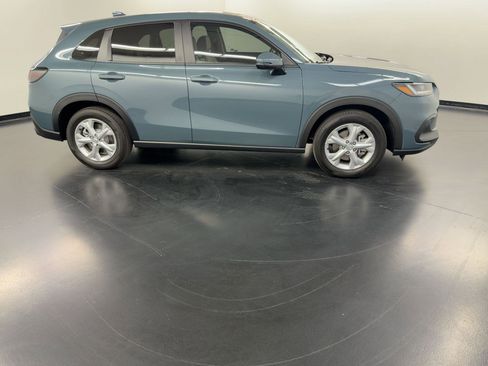 Certified 2025 Honda HR-V LX image 8