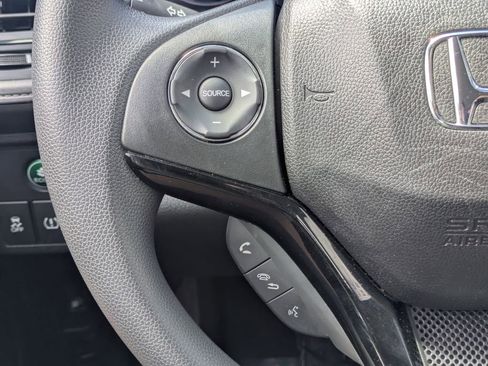 Used 2019 Honda HR-V LX image 17