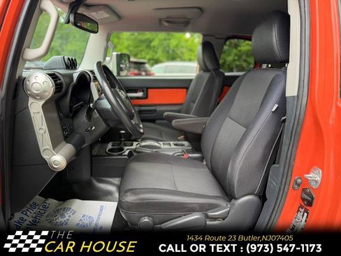 Used 2014 Toyota FJ Cruiser 4WD w/ Upgrade Package image 16