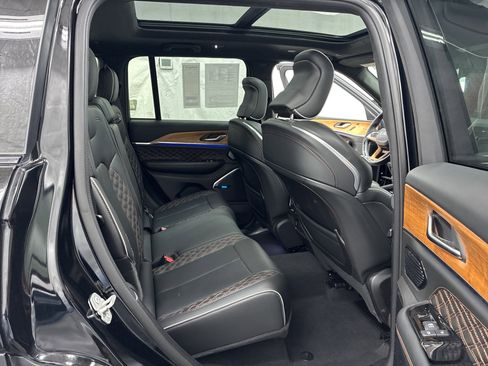 Certified 2024 Jeep Grand Cherokee Summit AWD/4WD image 11