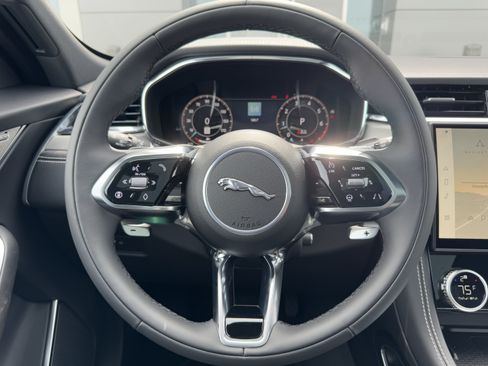 Used 2026 Jaguar F-PACE R-Dynamic S AWD/4WD image 15