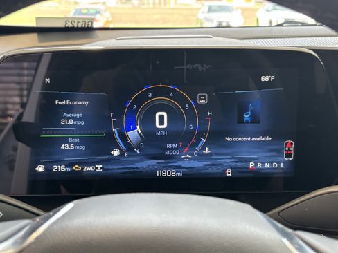 Used 2025 Chevrolet Equinox LT w/ Convenience Package II image 9