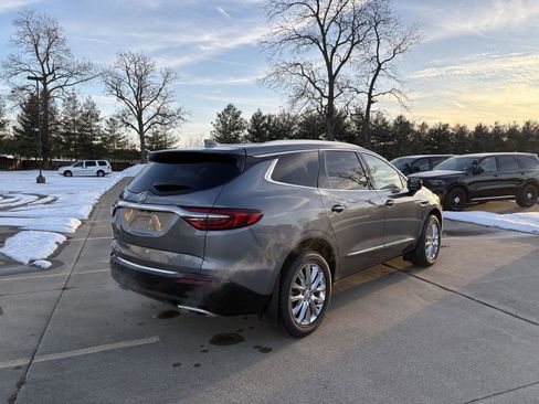 Used 2021 Buick Enclave Premium w/ Sun and Sites Package image 27
