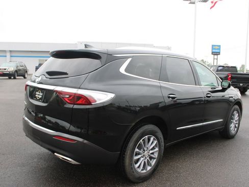 Used 2023 Buick Enclave Essence FWD image 9