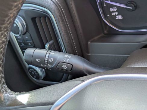 Used 2019 GMC Sierra 1500 SLT w/ SLT Convenience Package AWD/4WD image 28